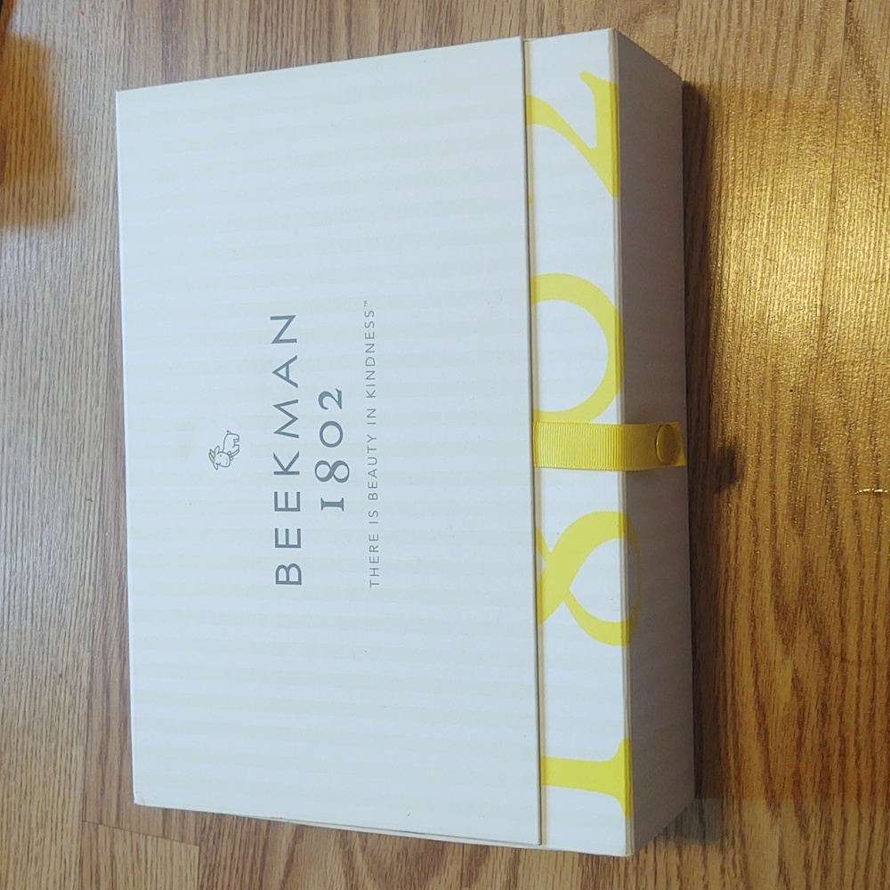 Large Beekman 1802 giftbox